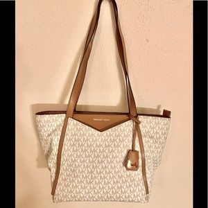 Michael Kors Lg Tote bag $180 or best